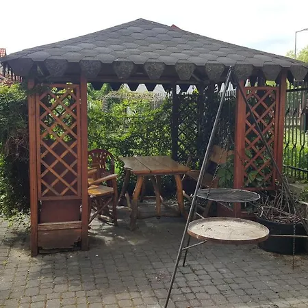Ferienwohnung Pod Srebrna Roza Chęciny Exterior foto